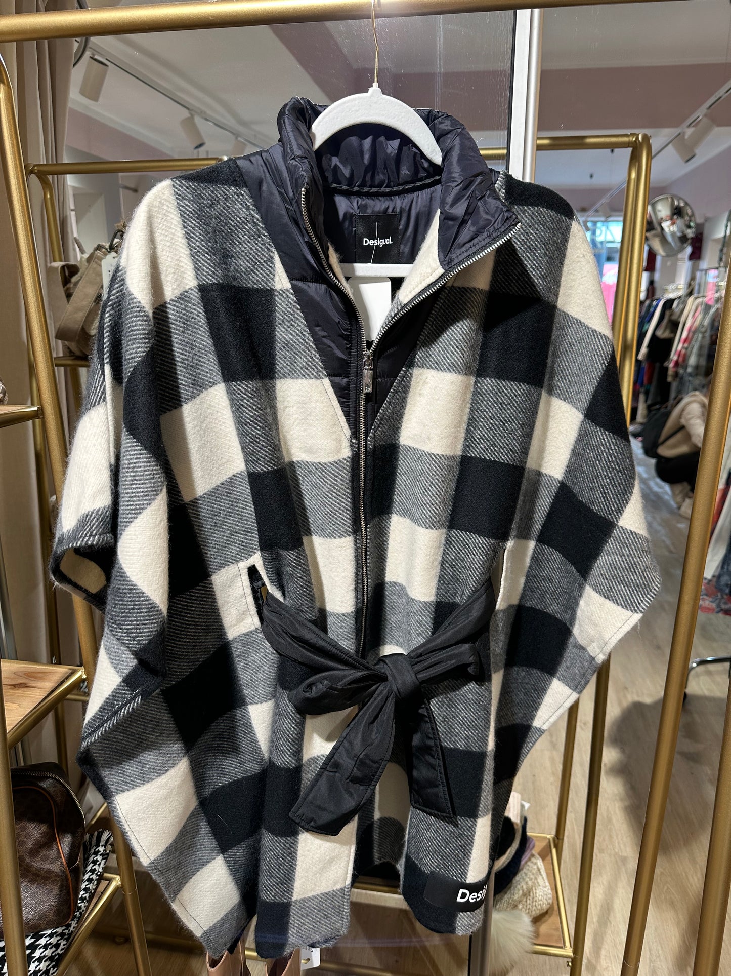 Desigual Mantel Cape Poncho